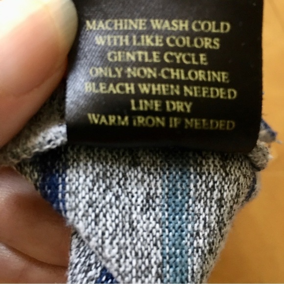 LAST CHANCE! LEE Striped, Lightweight Knit Top, Soft, Cozy, Size M - Picture 6 of 12